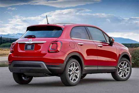 2019 Fiat 500X vs. 2019 Fiat 500L: What's the Difference? - Autotrader