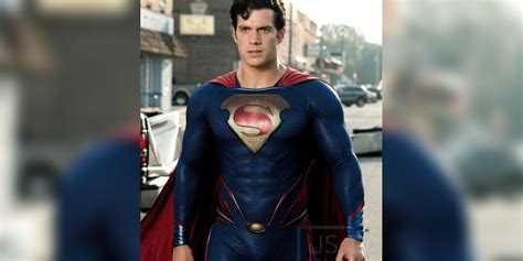 Henry Cavill’s Superman Gets Original Comics Costume In Neat Fan Art