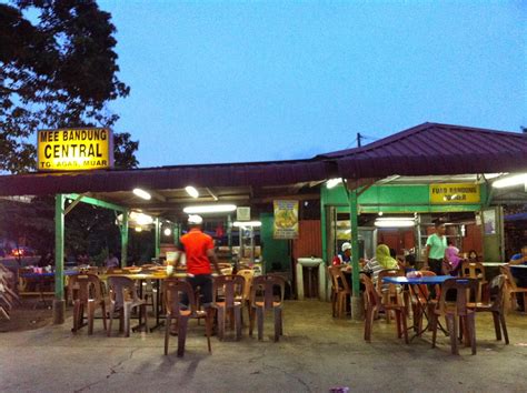 Cahaya Yang Menerangi: Kedai makan best di MUAR