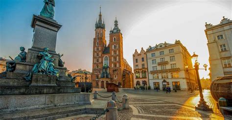 Cracovia: tour a piedi guidato della Città Vecchia | GetYourGuide