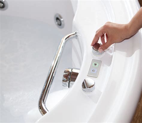 How to Clean Whirlpool Tubs: An Insider’s Step-by-Step Guide - Tool Digest