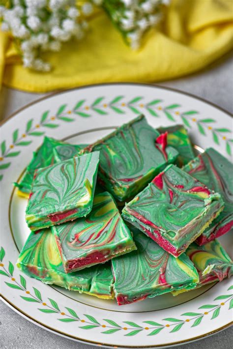 Christmas Fudge - CheekyKitchen