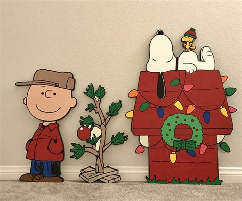 Pin by Carrie on SNOOPY Wood Art | Christmas cutouts, Christmas yard ...