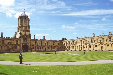 Oxford University Walking Tour - Milton Hill House