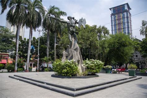 Rajah Sulayman Monument in Rajah Sulayman Park in Manila Philippines ...