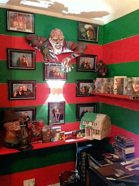 A Nightmare on Elm Street collection, AMAZING ! | Horror decor, Horror ...