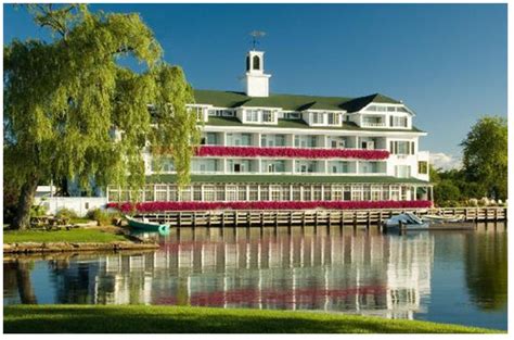 Hotels Inns and Resorts Around Lake Winnipesaukee In New Hampshire