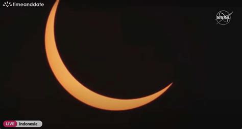 Solar Eclipse 2023 Live: Rare hybrid solar eclipse captured from ...