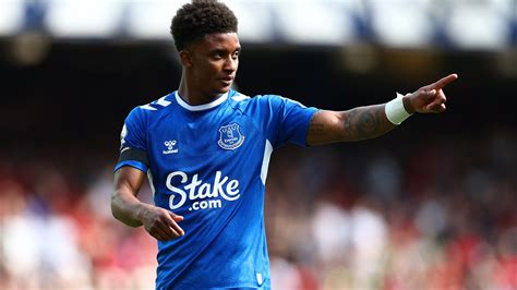 Demarai Gray releases statement on Instagram as Everton block transfer ...