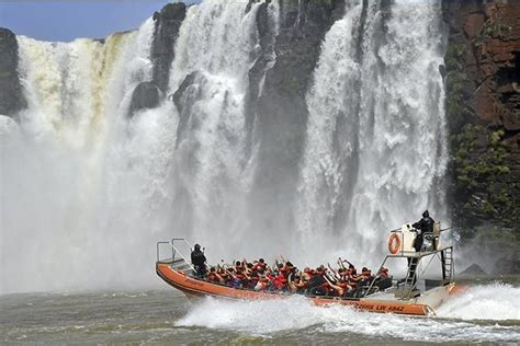 Excursão pelas cataratas argentinas com passeio de barco, saindo de Foz ...