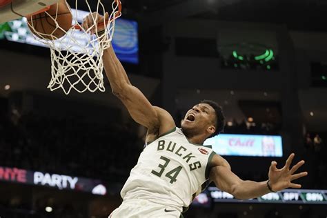 Bucks back on Christmas, led by more complete Antetokounmpo