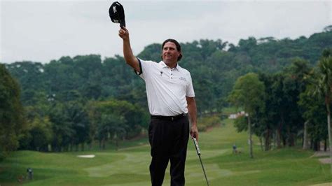 Pat Perez wins PGA Tour event in Malaysia