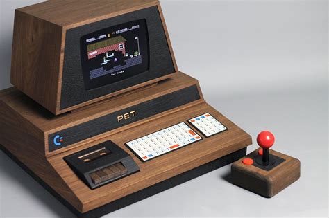 Custom Commodore PET 2001 Retro Gaming PC