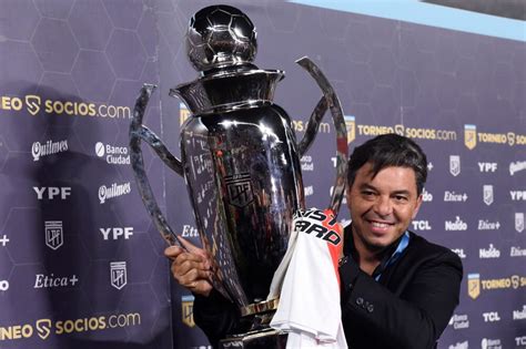 Marcelo Gallardo celebró su primer título en el campeonato local con ...