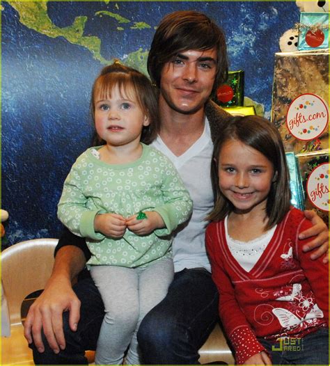 Zac Efron Gifts Mattel Children's Hospital: Photo 1607981 | Pictures ...