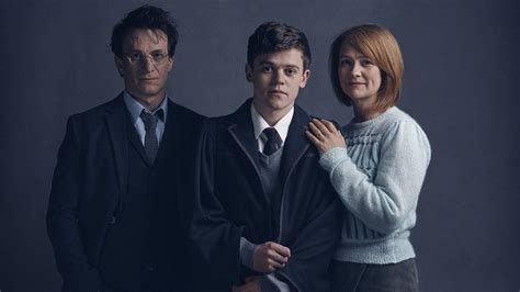 Harry Potter and the Cursed Child cast photos released - BBC News