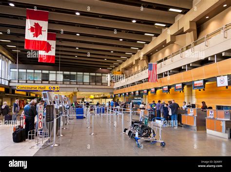 Calgary Flughafen Calgary Alberta Kanada Stockfotografie - Alamy