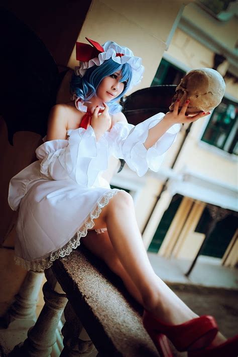 Final Fantasy Cosplay Costumes: Noticeable Touhou Remilia Scarlet ...