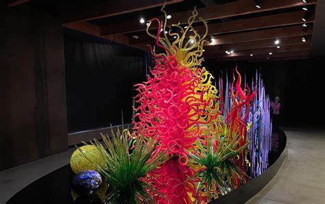 Chihuly’s glass art in all its shapes & colors made our imaginations ...