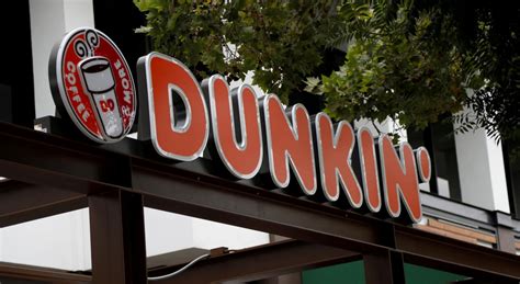 Dunkin' Brands To Permanently Close 800 Stores As Revenues Fall