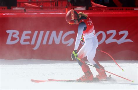 2022 Olympics: Mikaela Shiffrin fails to medal in downhill