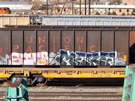 Train Yard : r/Graffiti