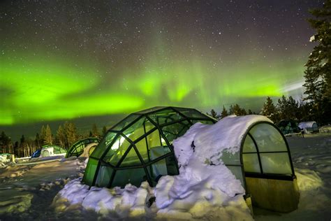 Travel Northern Lights at Kakkslautanen Glass Igloo. Aurora Borealis ...