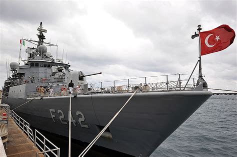 Turkish navy ships force Israeli research vessel to leave Cypriot ...