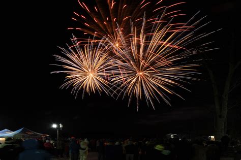 New Years Eve Fireworks – (B) – 0032 : Blue Ridge Life Magazine