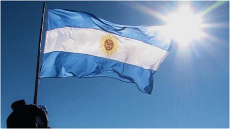 Conoce la historia detrás del sol de la bandera de Argentina