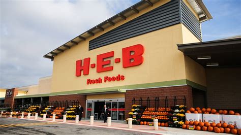 A look back: How H-E-B has played a vital role in Texas during pandemic ...