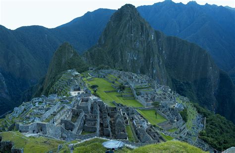 File:Peru - Machu Picchu 005 - pre-sunrise shot (7367093638).jpg ...