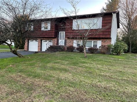 107 Lake Nanuet Drive, Nanuet, NY 10954 | Trulia