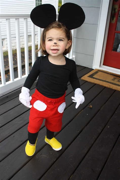 Cute DIY Mickey and Minnie Costumes for All Sizes