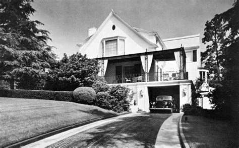 20++ Old Hollywood Homes Then And Now - PIMPHOMEE