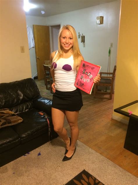 Regina George Halloween Costume #MeanGirls | Halloween outfits, Regina ...