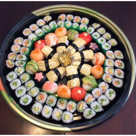 Sushi platter #sushi #food #japanese #plating Sushi Food, Sushi Platter ...