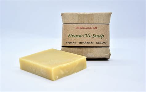 Neem Oil Soap - SoldeLunaCrafts - Anti-ageing - Dry Skin - Anti-fungal