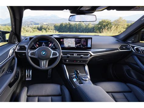 2025 BMW i4: 67 Interior Photos | U.S. News