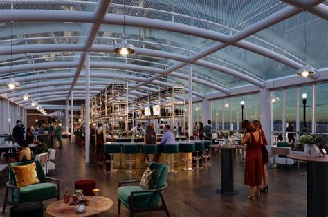 Offshore, the World's Largest Rooftop Bar, Open Now in Chicago | Urban ...