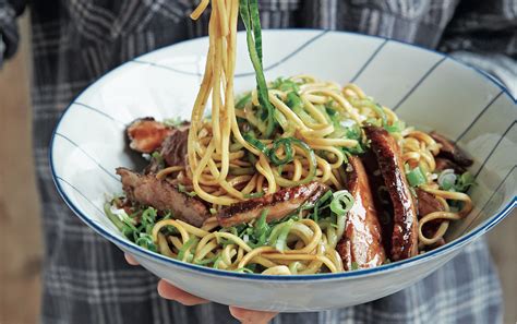 Chopstick Champion: How To Make Hoisin Duck Noodles - Food Republic