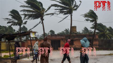 Cyclone Midhili To Make Landfall In Bangladesh Coast, Fishermen Warned ...