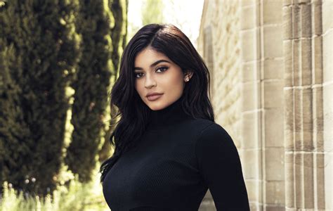 Kylie Jenner Wearing Black Top 2018 Wallpaper,HD Celebrities Wallpapers ...