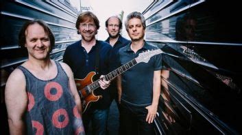 Phish Revives '80s Covers