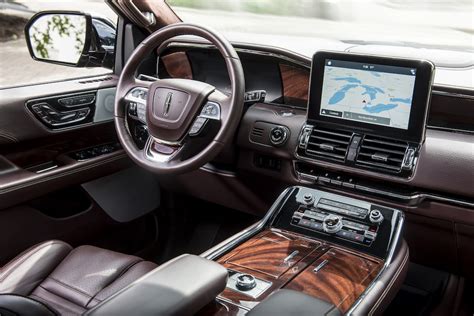 2018 Lincoln Navigator: Is This The New Standard of SUV Luxury? (Review ...