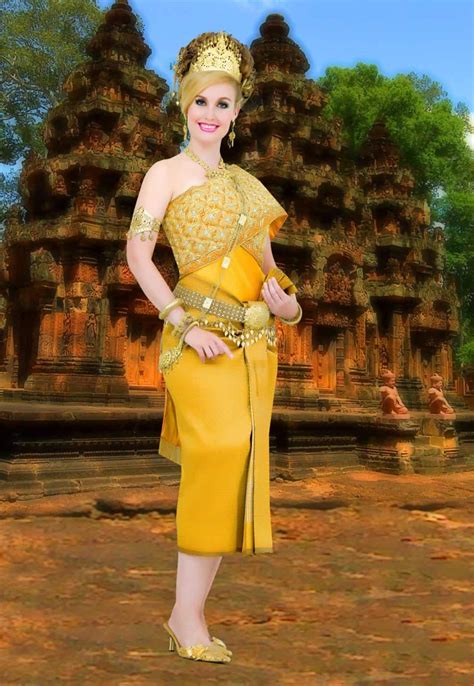 Khmer Flair: Traditional Cambodian Photoshoot in Siem Reap, Cambodia