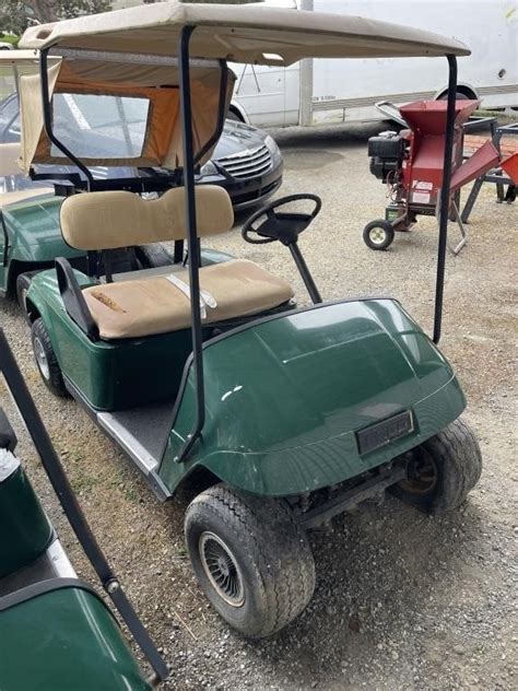 EZGO BATTERY OPERATED GOLF CART | Live and Online Auctions on HiBid.com