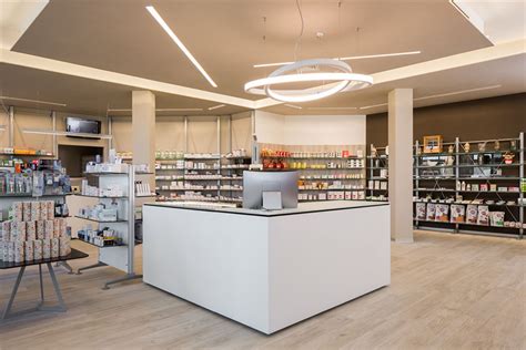 Modern Small Pharmacy Interior Design - Retail Shop Interior Design ...