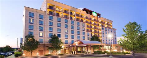 Tower Road Hotels by Denver International Airport | Courtyard Denver ...