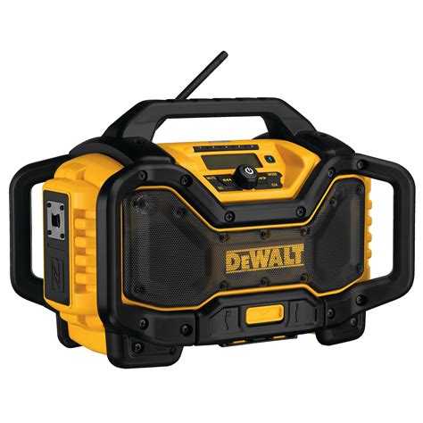 Jobsite Bluetooth Charger Radio - DCR025 | DEWALT